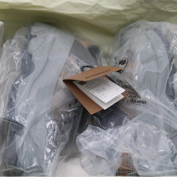 Burberry Men's Arthur Check Gray Canvas/Suede Sneakers 9 US (42 Eu) 8043864 - Picture 8 of 8